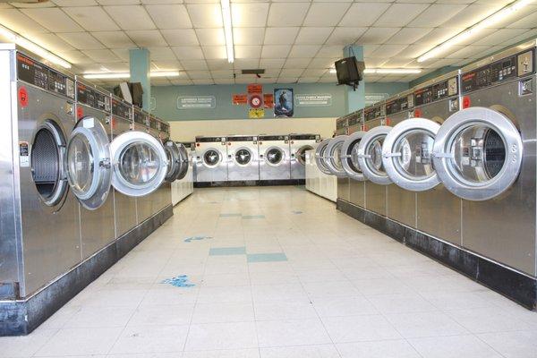 Our machines start from 18lb all the way up to ultra big 50lb washers perfect for big comforters.