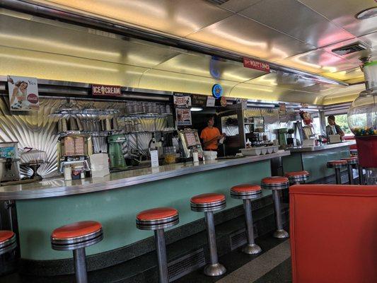 Beautifully maintained diner