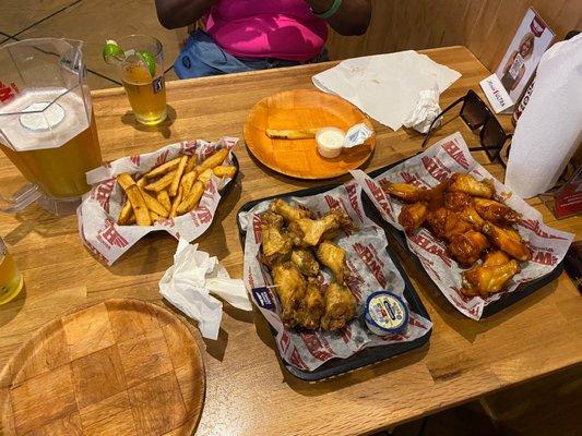 WingHouse Bar & Grill - Tampa Stadium