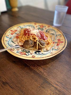 Spaghetti and meatballs