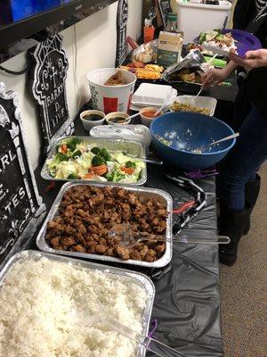 1/2 tray Side Rice - White , 1/2 tray Chicken 1/2 tray Side Veggies