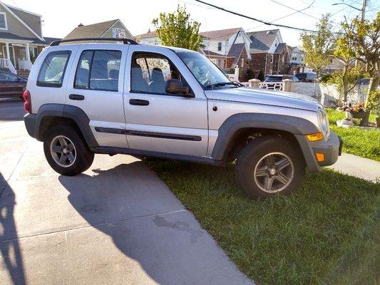 2007 Jeep liberty mechanically sound only $3,000