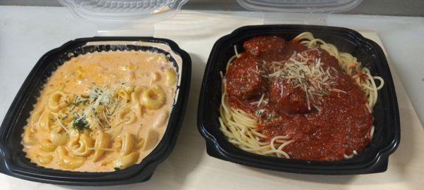 Spaghetti w/ Meat Ball  Chicken tortellini