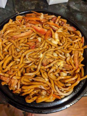 Pork lo mein