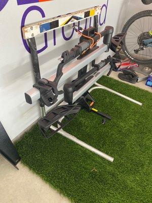 Thule 1.25" bike carrier with locks to secure both bikes and carrier.