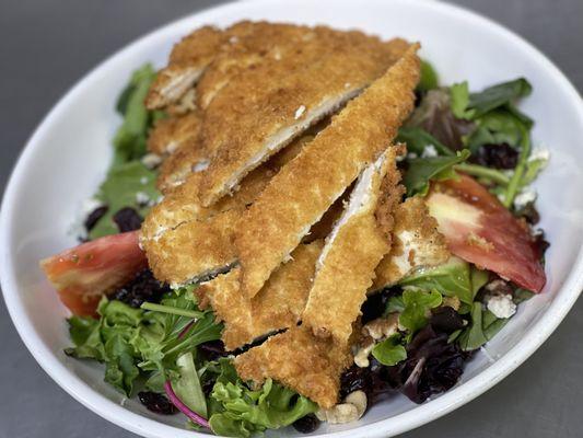 Yard Salad with Crispy Chicken