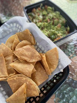 Guacamole and chips