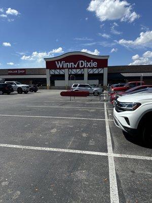 Winn Dixie on Mariner