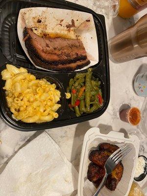 Brisket, Mac and cheese, string beans