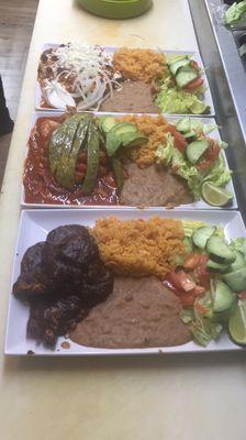 Please came to Torteria San Lenchito and enjoy our delicious plates from shrimp fajitas plate,chicken mole plate and steak enchiladas.