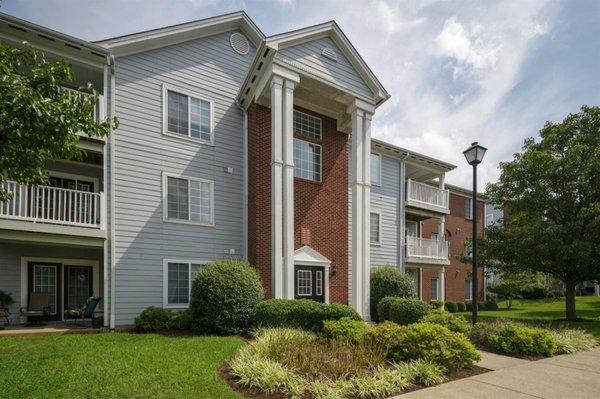 2312 Remington Way #1307 great condo convenient to the Horse Park and I-75. 2 bd, 2 bath.