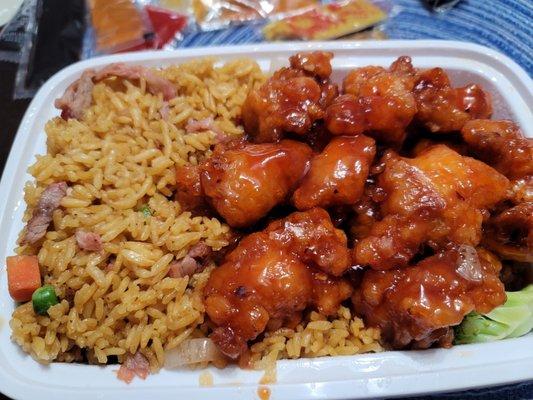 L23. General Tso's Chicken Lunch Special