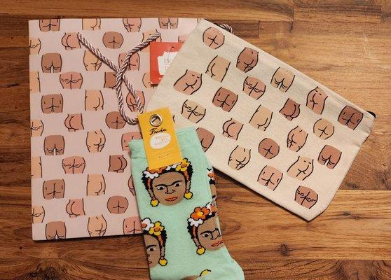 Frida Kahlo socks with butt cosmetic bag and matching butt gift bag