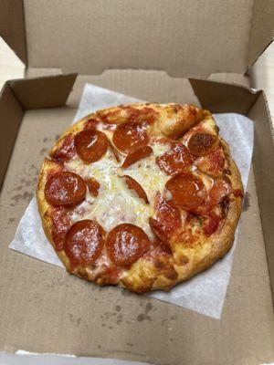 Personal pepperoni pizza