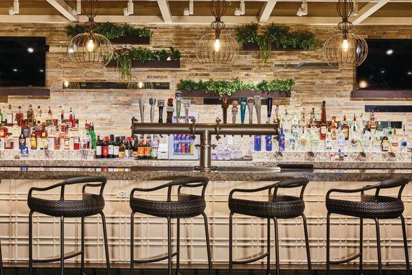 Woodard hospitality and restaurant furniture