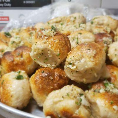 Garlic knots