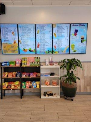 Plenty of options for coffee, teas, & smoothies...