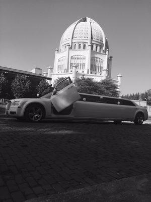 Book your next wedding or quinceañera with 6 star limo