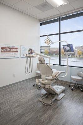 Call us 24/7 for emergency dentistry in Happy Valley!