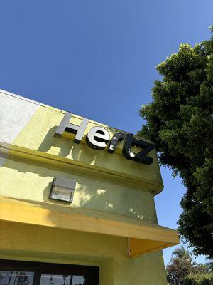 Hertz! There the best service yet that I have come across compared to other rental services!