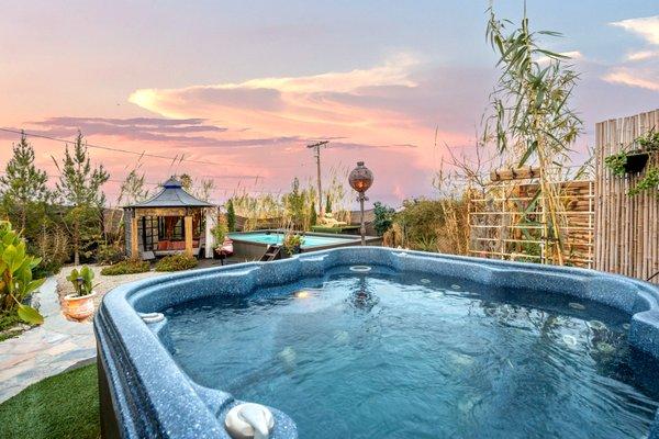 Pool and Hot tub, 2 water features that is rare to have for BNBs in Joshua Tree that Casa Luisa offers our guests.