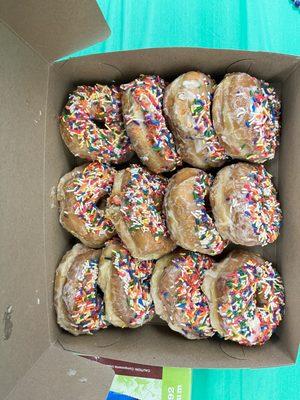 Glazed donuts w/sprinkles