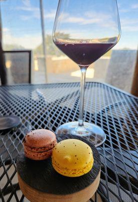 Macaroons with wine, yes please!