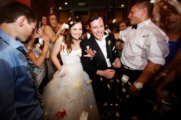 bride and groom leaving River Crest Country Club