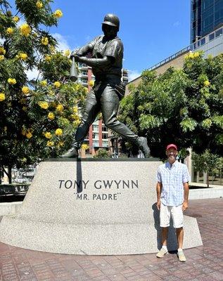 A Must See statue of Tony Gwynn, "Mr. Padre", located in the outfield plaza.