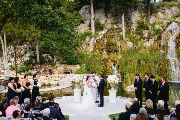 The Lodge at Bridal Veil Falls Ceremony