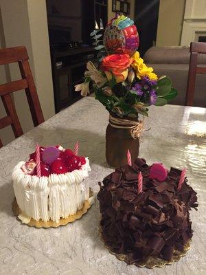 Flowers and cakes