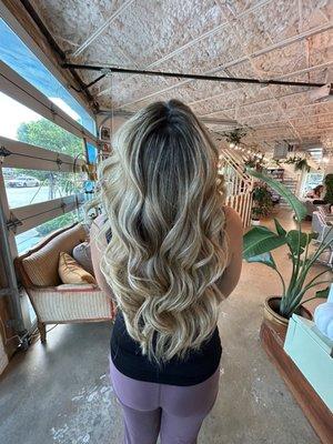 Luxurious waves 

Fort Lauderdale blow dry bar