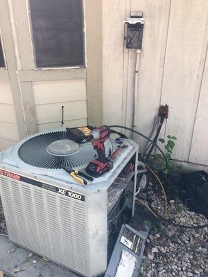 Old 10 seer R22 unit