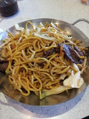 Beef lo mein