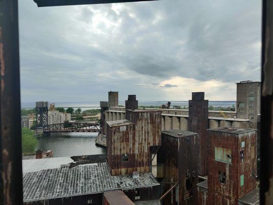 Rooftop-view of Silo City from the Perot silo