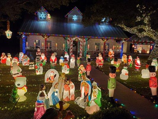 Maywald Christmas Light Display