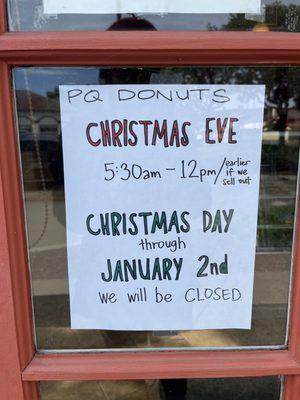 Christmas hours  Dec 2022