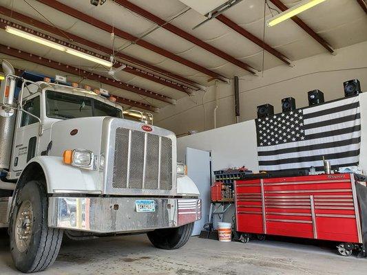 Our one-bay shop is able to accommodate larger, more intensive repairs.