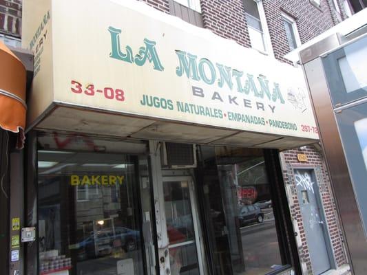 La Montana Bakery - storefront