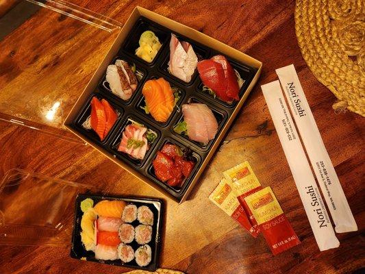 Roll and Sushi boxes