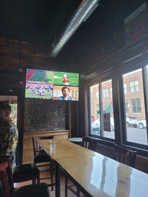 Other bars and tvs