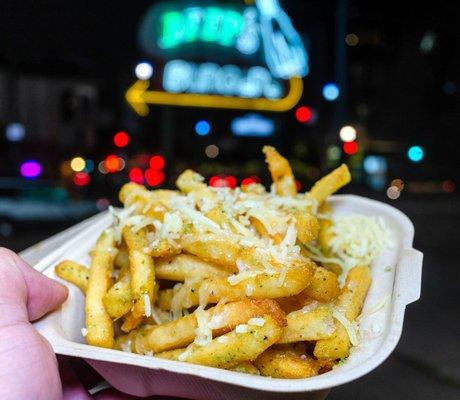 garlic fries $5