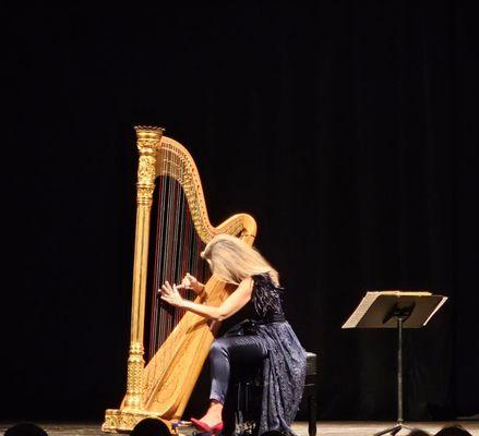 Harpist Katerina Englichova