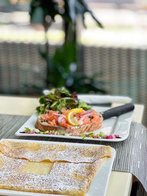 Crepes, salmon