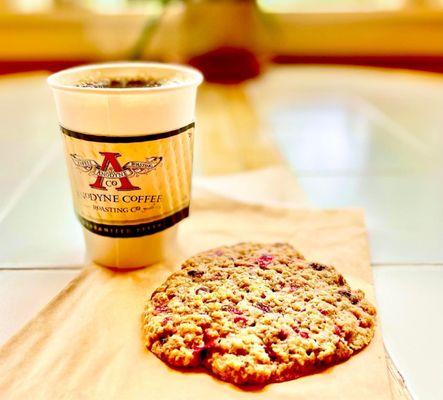 Coffee & Oatmeal-Cranberry Cookie