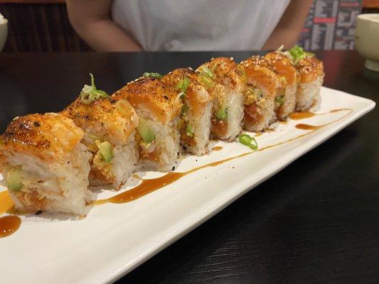 Salmon Aburi Roll