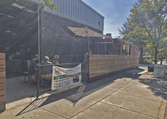 Valentino's Truck next to Weekend Brewing on 5th St.