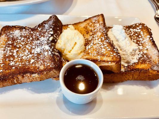 Crime brûlée French toast