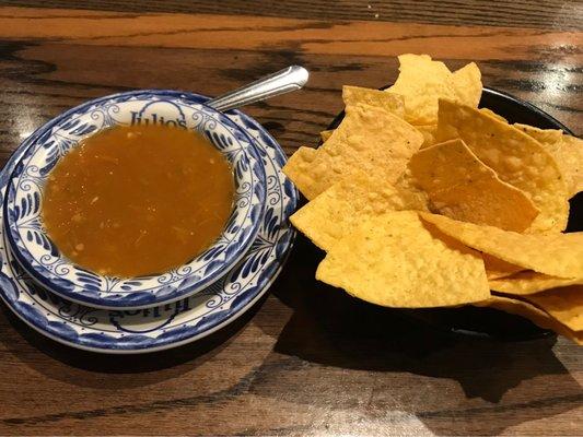 Chips & salsa