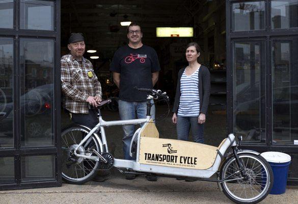 Simon Firth, David Wilson, & Victoria Firth with a Larry Vs Harry cargo bike